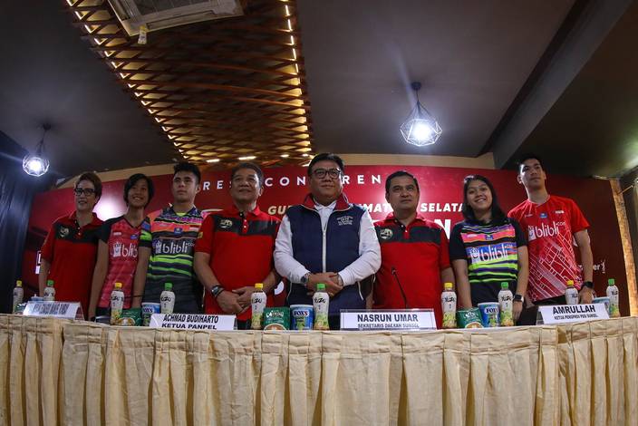 Para pembicara konfrensi pers Gubernur Sumatera Selatan Kejuaraan Nasional PBSI 2019. Para pembicara konfrensi pers Gubernur Sumatera Selatan Kejuaraan Nasional PBSI 2019.