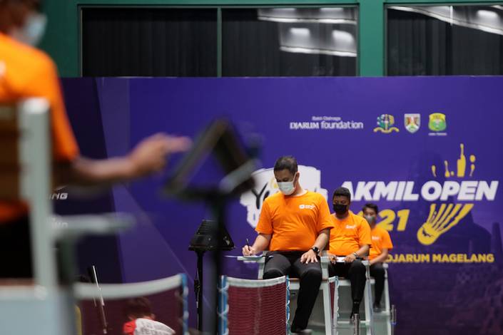 Para wasit yang bertugas di YUZU Isotonic Akmil Open 2021 (Dok. YUZU Isotonic Akmil Open 2021) Para wasit yang bertugas di YUZU Isotonic Akmil Open 2021 (Dok. YUZU Isotonic Akmil Open 2021)