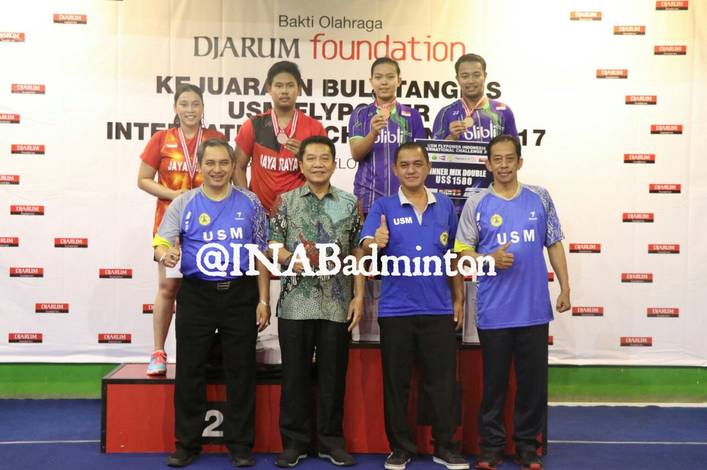 Podium Ganda Campuran Indonesia International Challenge 2017 Podium Ganda Campuran Indonesia International Challenge 2017