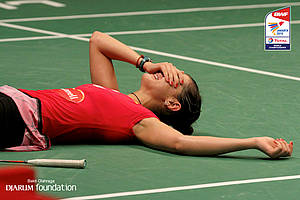 Carolina Marin (Spanyol) saat mengalami cedera.