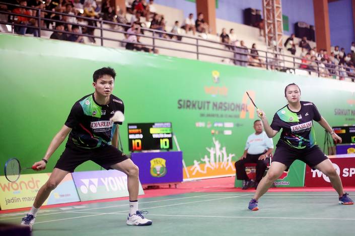 Bobby Setiabudi/Melati Daeva Oktavianti (Djarum Badminton/Edward Luhukay)