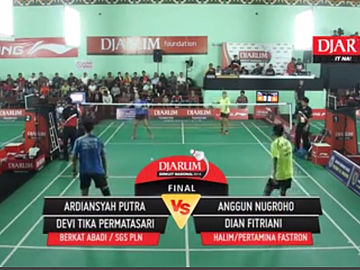 Ardiansyah Putra/Devi Tika Permatasari (PB BERKAT ABADI BANJARMASIN/SGS PLN BANDUNG) VS Anggun Nugroho/Dian Fitriani (PB HALIM/PB PERTAMINA FASTRON)