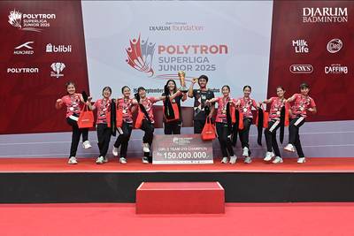 PIALA SUSI SUSANTI - JUARA U19 PUTRI PIALA SUSI SUSANTI - JUARA U19 PUTRI